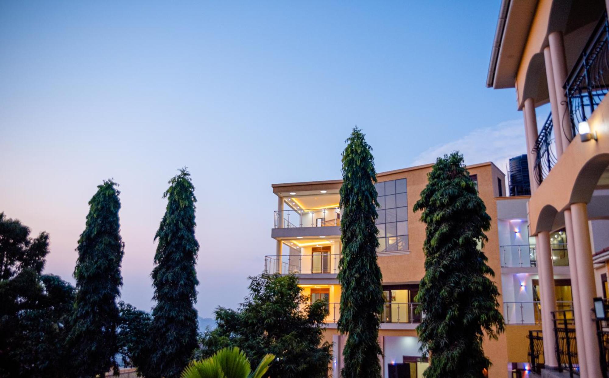 Precious Villas Lubowa Экстерьер фото