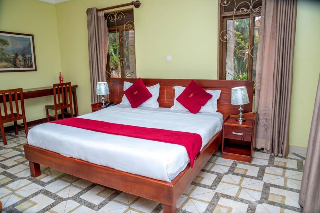 Precious Villas Lubowa Экстерьер фото